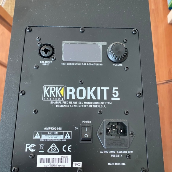 Traktor S2 DJ SET With KRK Speaker Set  Included